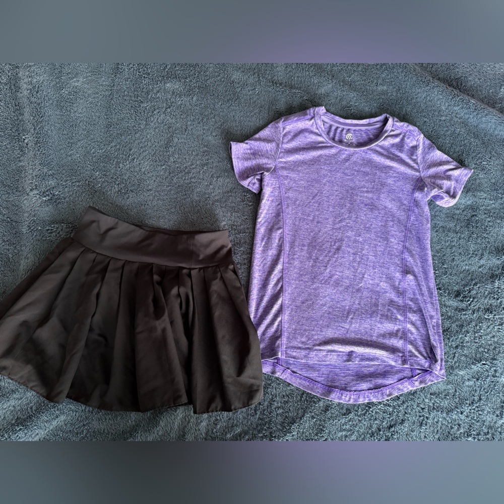 Bundle of Champion top and black skort for girls size (M)